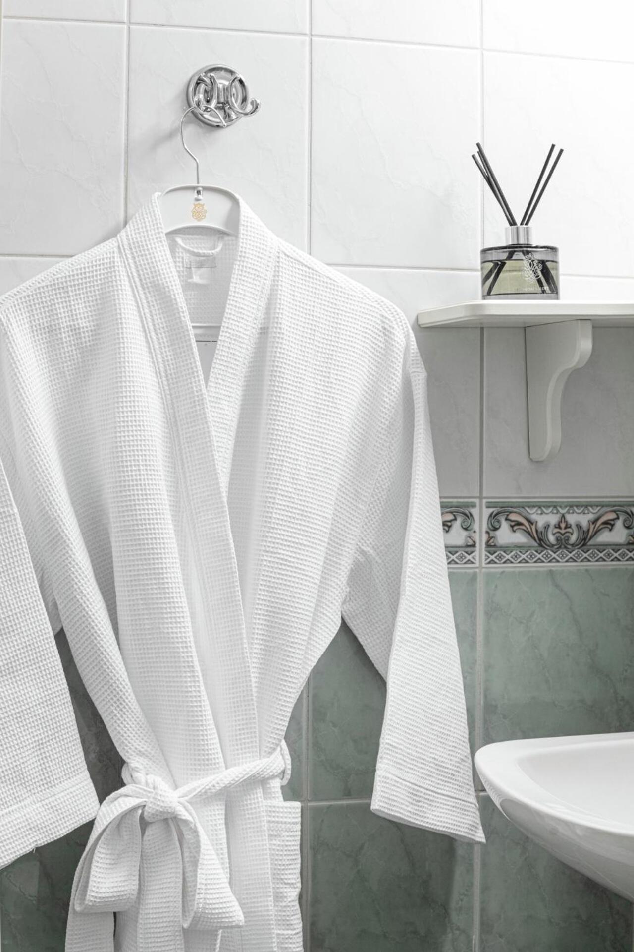 Lejondals Slott Hotell Bro Exteriör bild