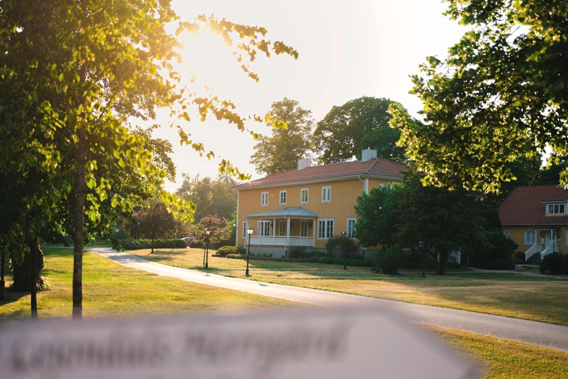 Lejondals Slott Hotell Bro Exteriör bild